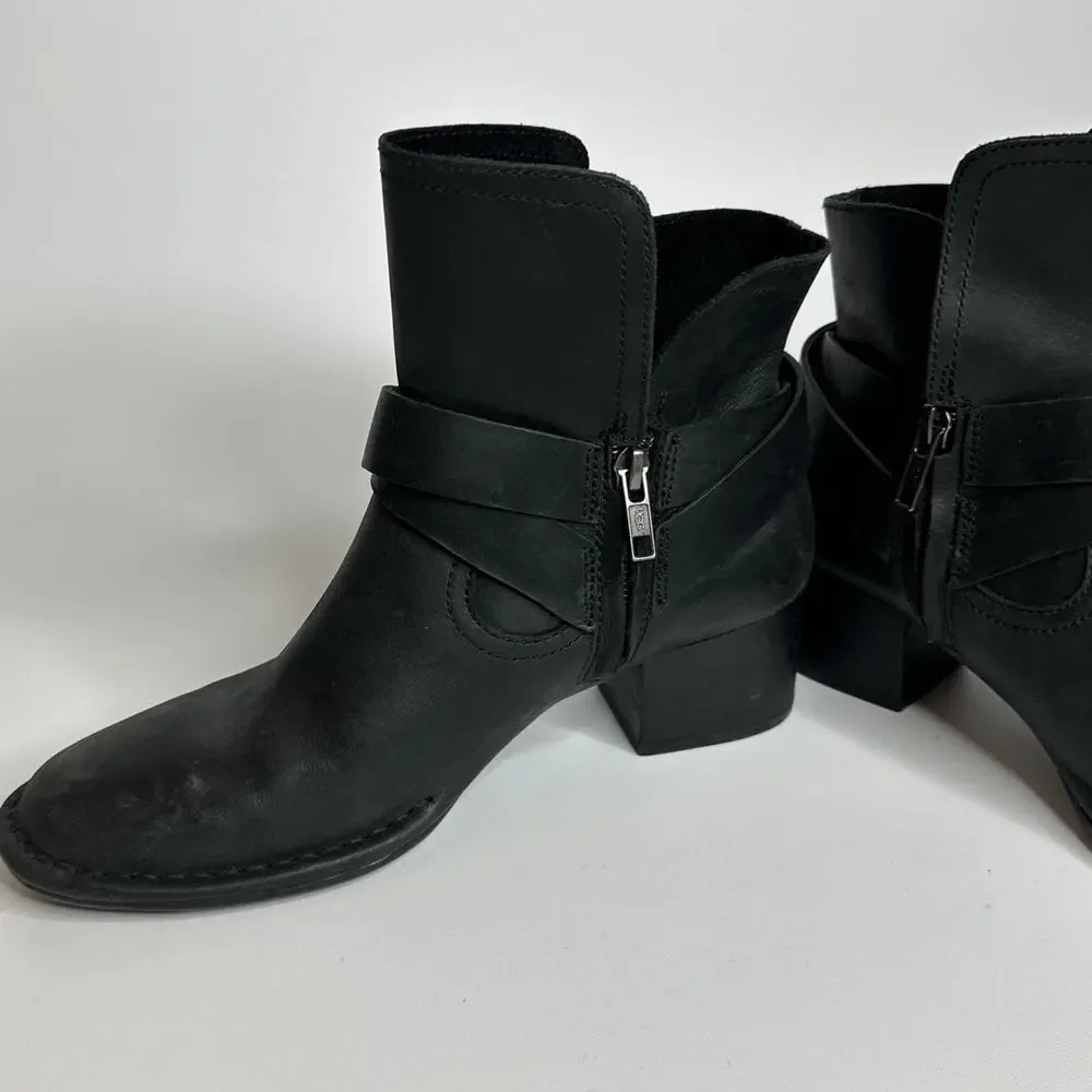 Ugg Elysian Leather Black Ankle Heel Boots Booties Size US 6.5 Womens EUC